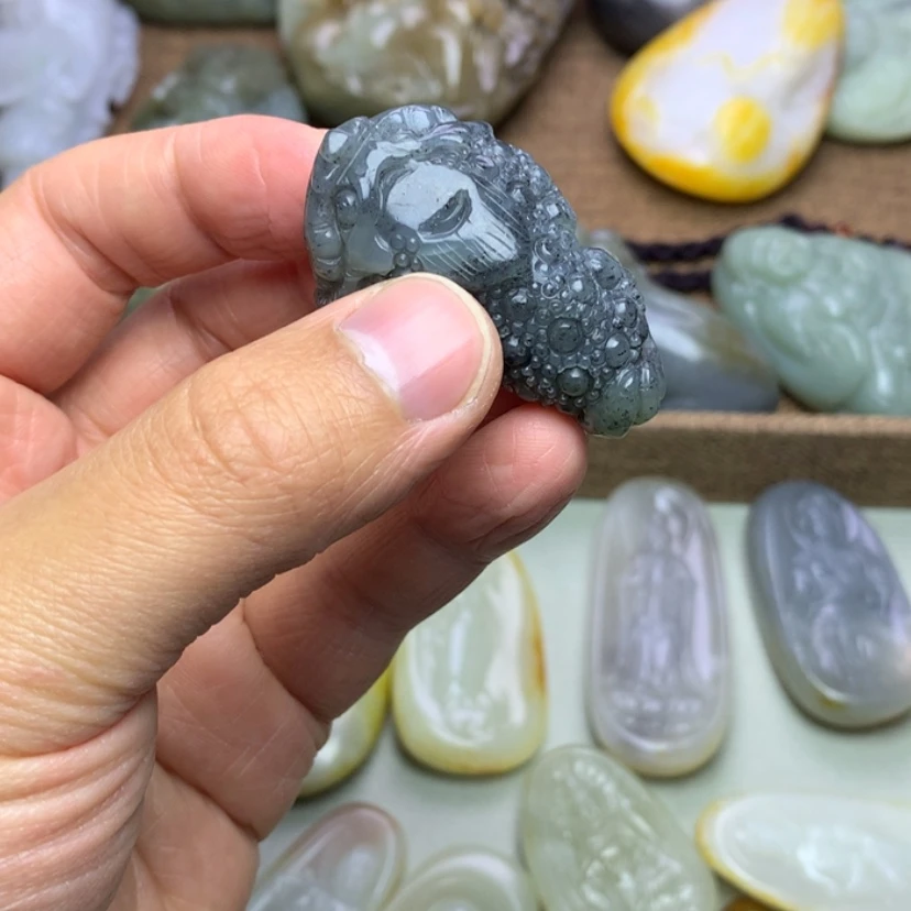 【闪购商品】颈饰未镶嵌和田玉