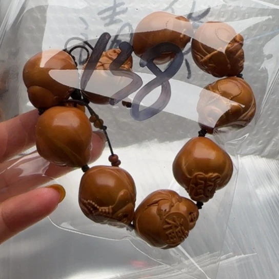 吊坠橄榄核橄榄雕刻工艺品