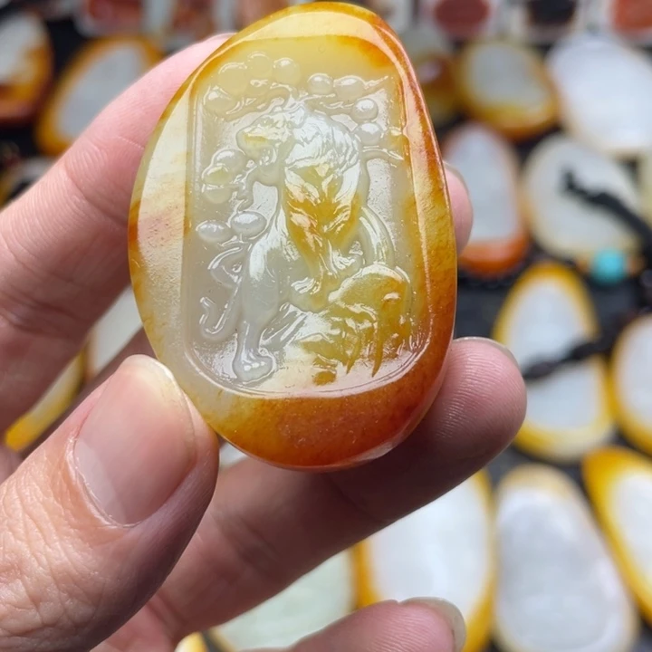 【闪购商品】颈饰未镶嵌和田玉