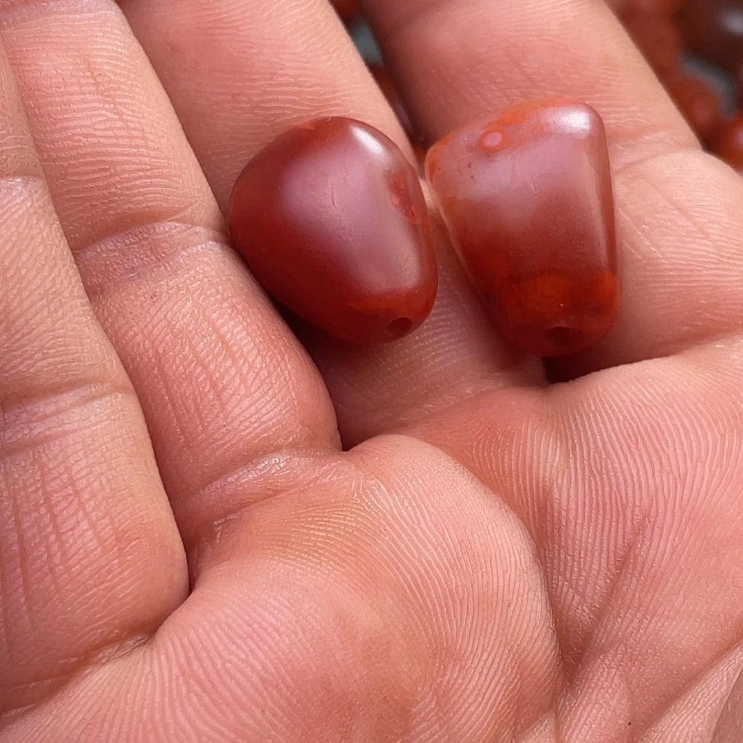 南红玛瑙珠子未镶嵌生****彩