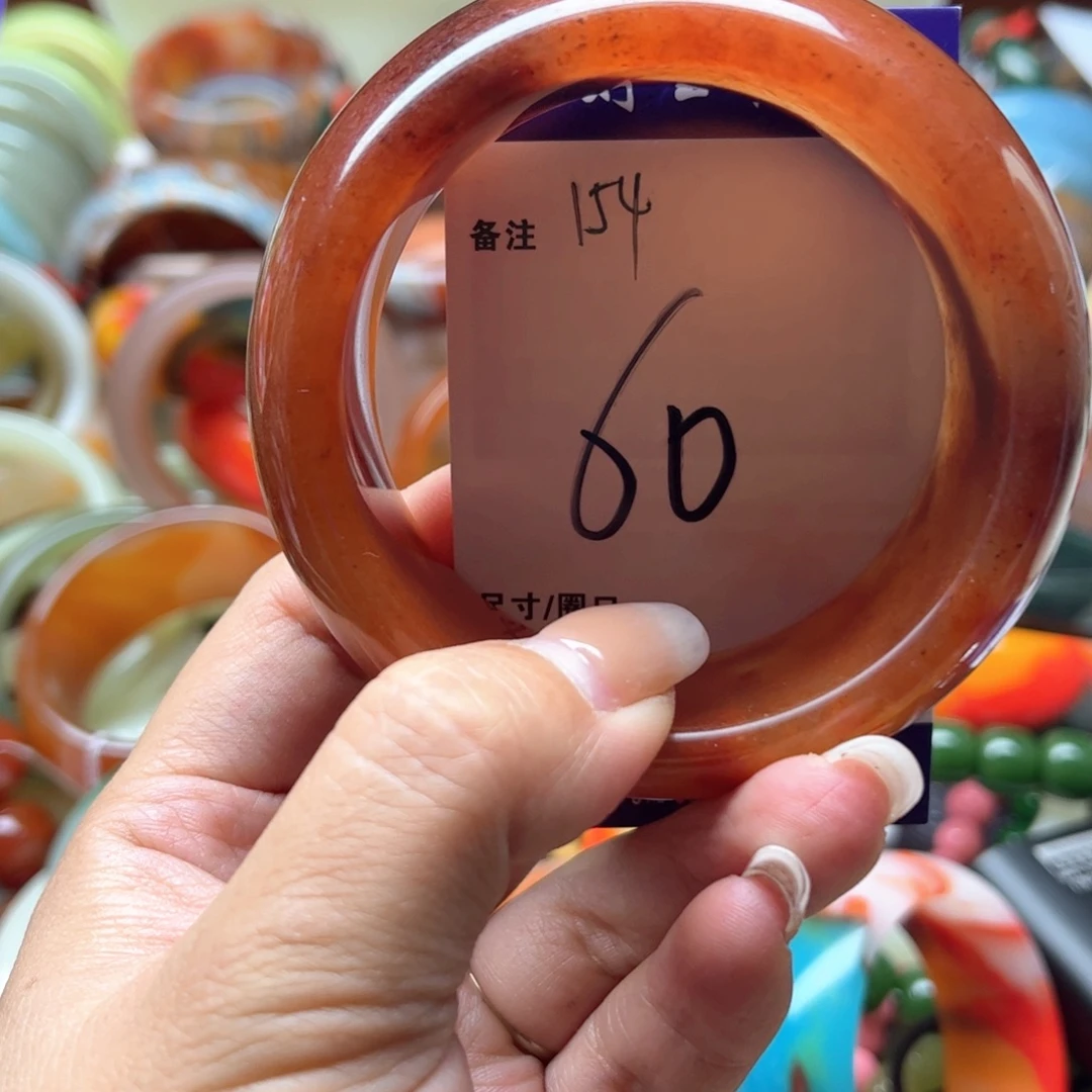 未镶嵌手镯石英岩玉