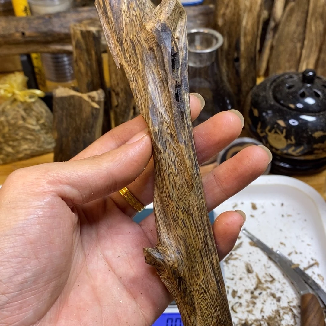 沉香高油香薰乌身41克