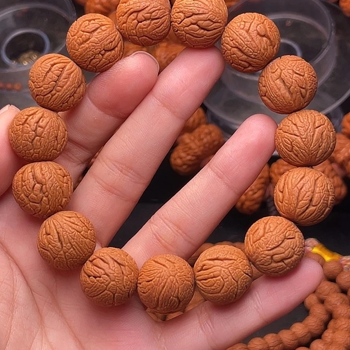手串桃核金丝龙珠1.6