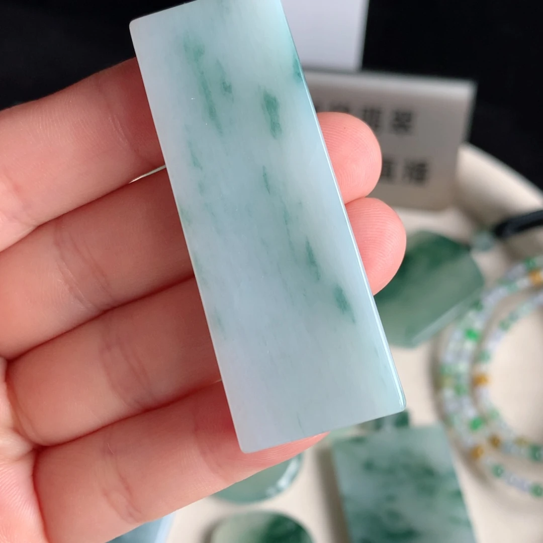 翡翠未镶嵌吊坠(不含链)翡翠