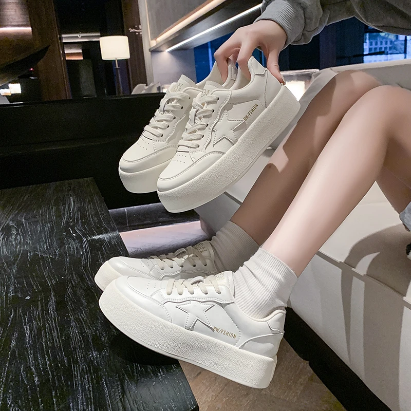 2025春季皮面厚底星星小白鞋女网红增高板鞋5cm松糕底小个子