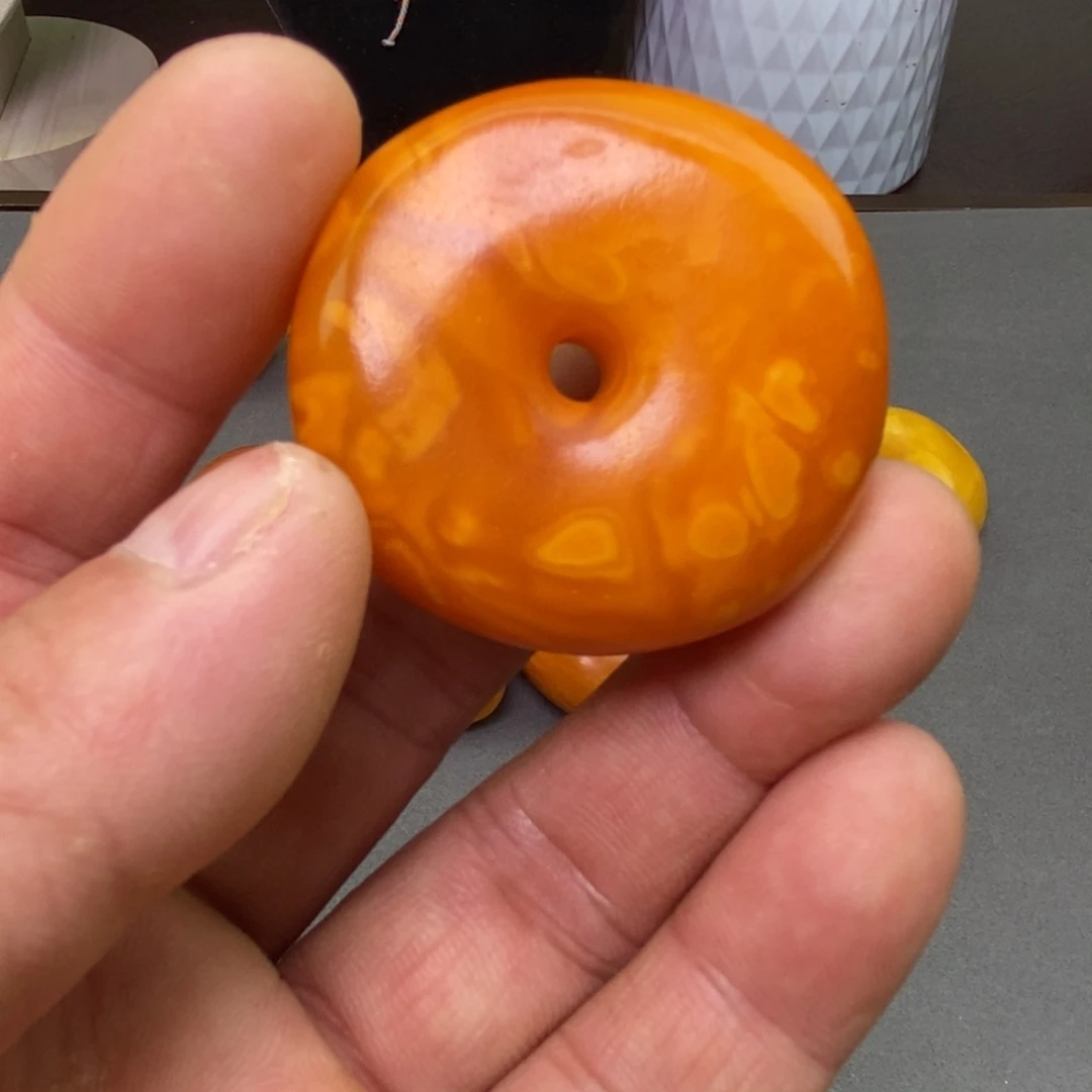 蜜蜡未镶嵌珠宝奇石