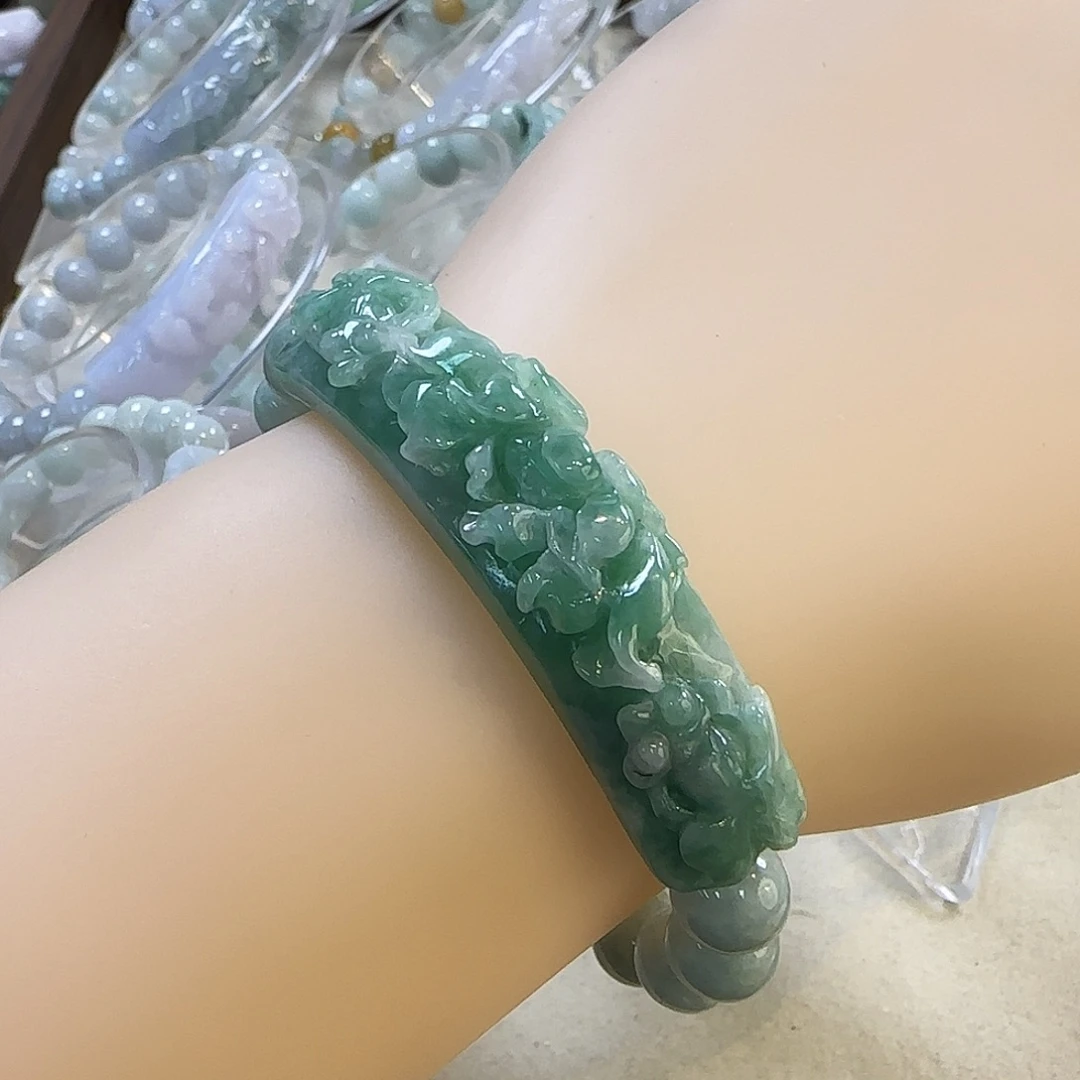 颈饰未镶嵌翡翠手牌
