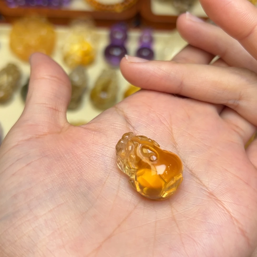 草****吊坠(赠链)未镶嵌水晶