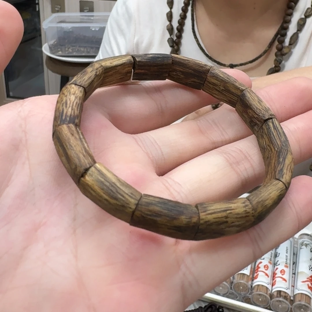 沉香碎屑沉香白棋沉水手镯 7 克+多样性发一