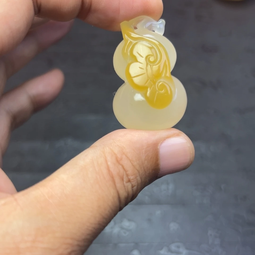 唐***）玛瑙/玉髓未镶嵌时尚潮流手把吊坠