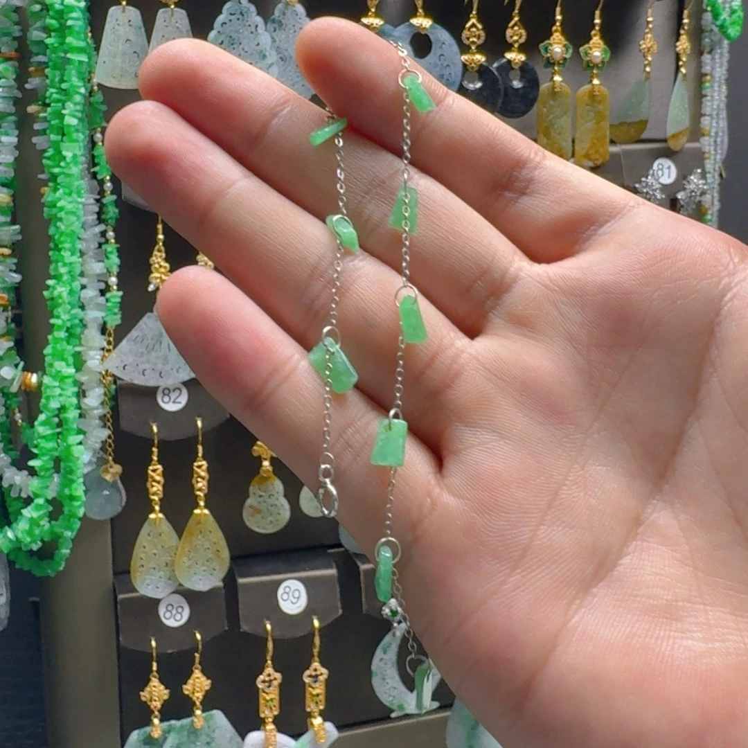 翡翠未镶嵌耳饰翡翠