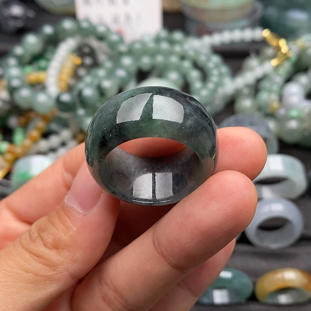 定制翡翠未镶嵌28圈