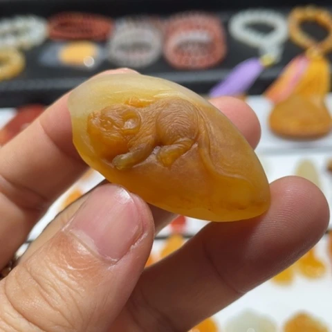 【闪购商品】未镶嵌石英质玉（黄龙玉）套链Z*Y