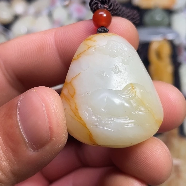 和田玉（糖玉）未镶嵌吊坠(不含链)成***恼吊坠