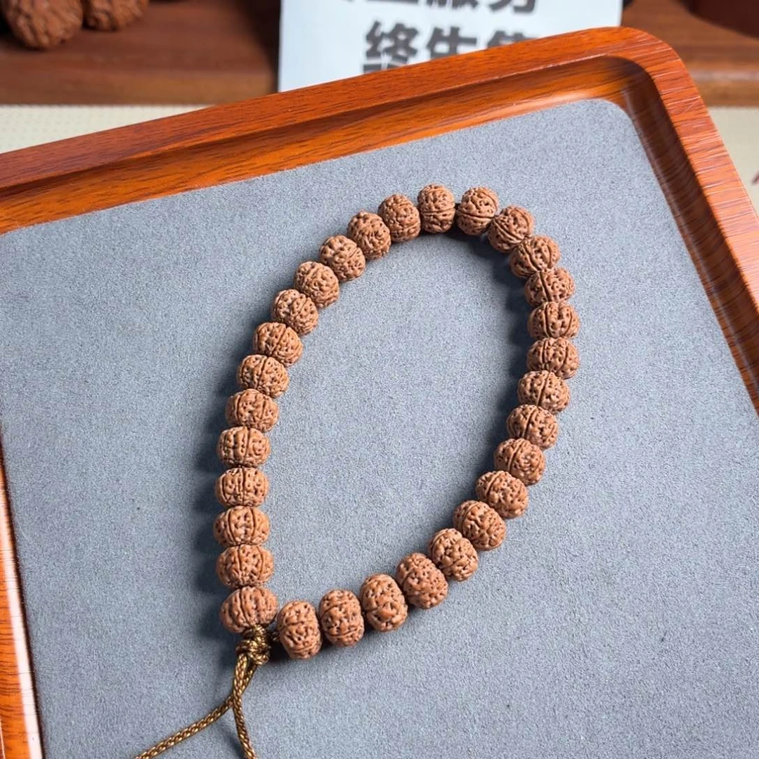 吊坠金刚菩提6 瓣凹底