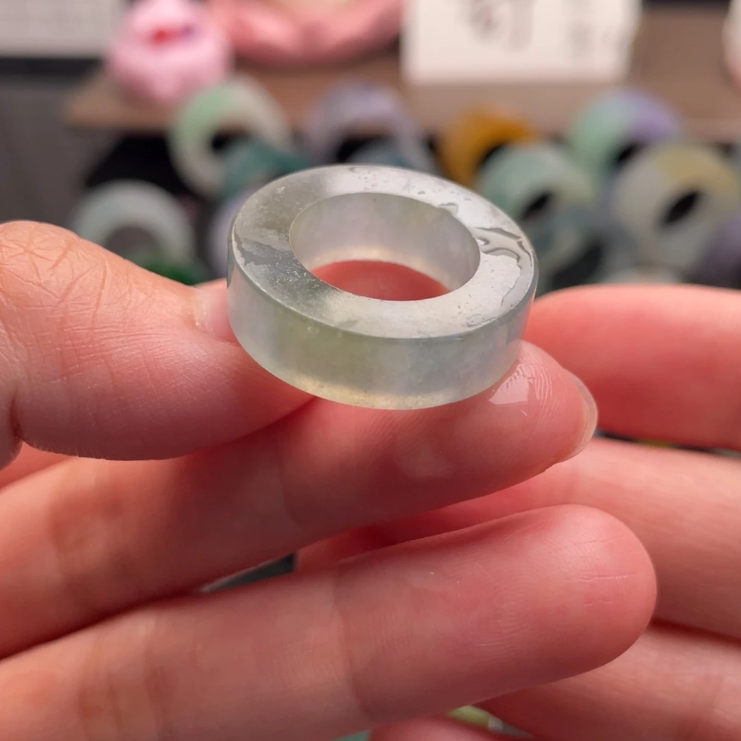 定制翡翠未镶嵌戒指