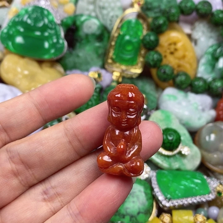 翡翠未镶嵌吊坠(赠链)