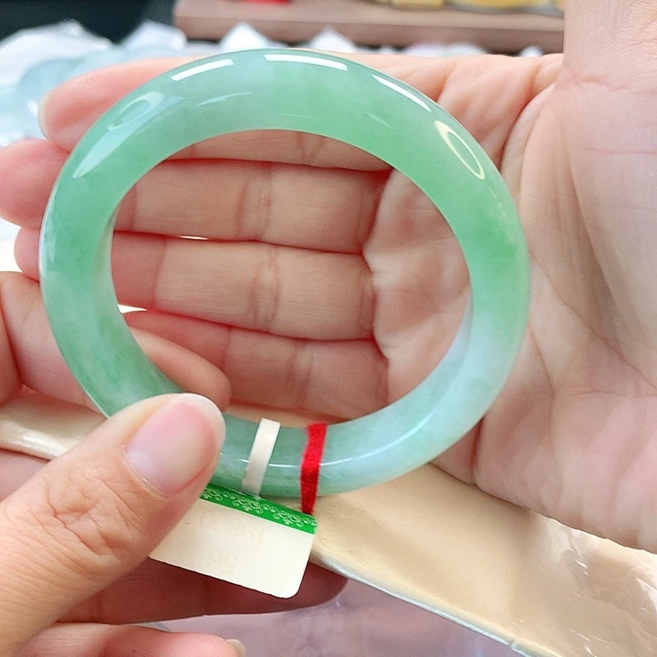 未镶嵌手镯翡翠56正