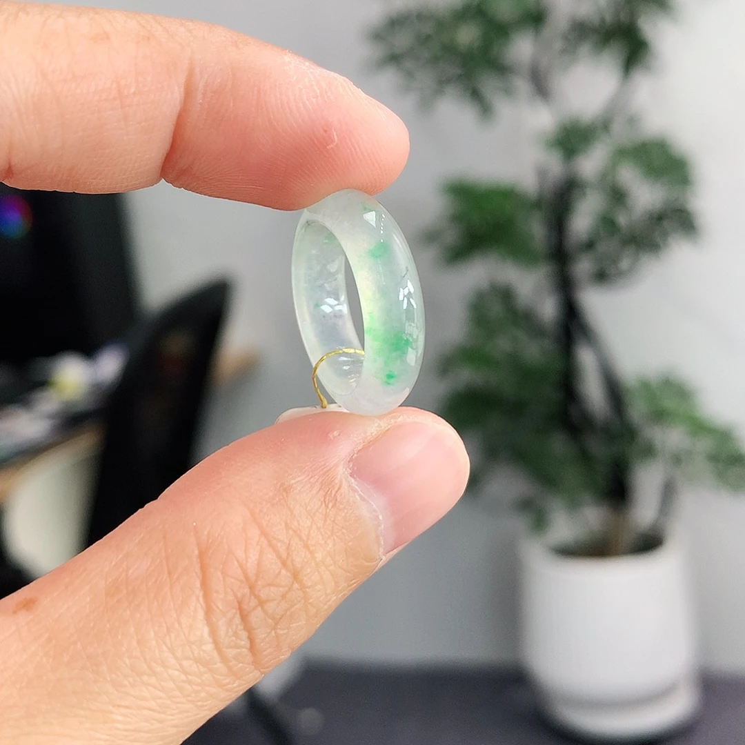 翡翠未镶嵌戒指6-7hao