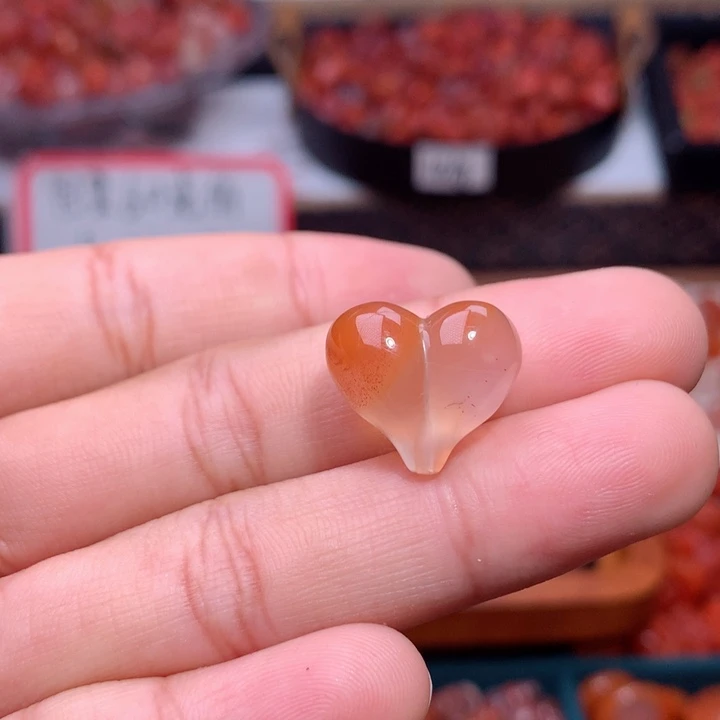 南红玛瑙未镶嵌南红屁桃