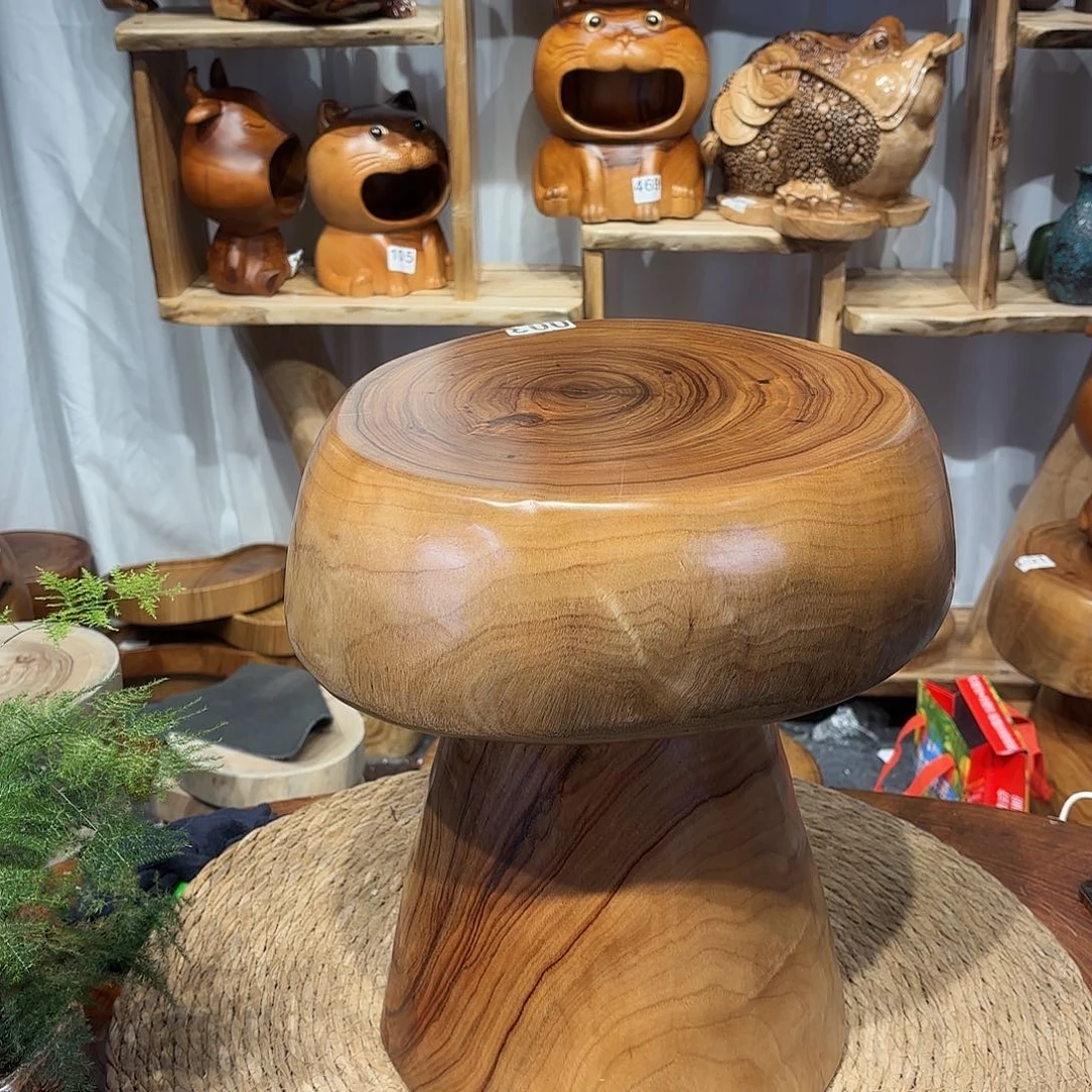 香樟木根雕凳子一物一拍编号003