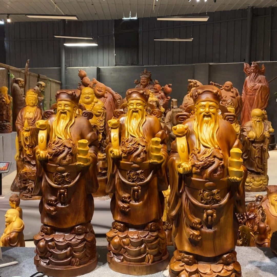 风***生香樟木精雕财神60高。5个