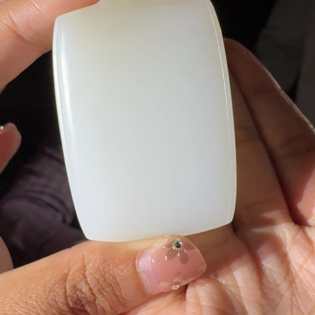 和田玉吊坠未镶嵌