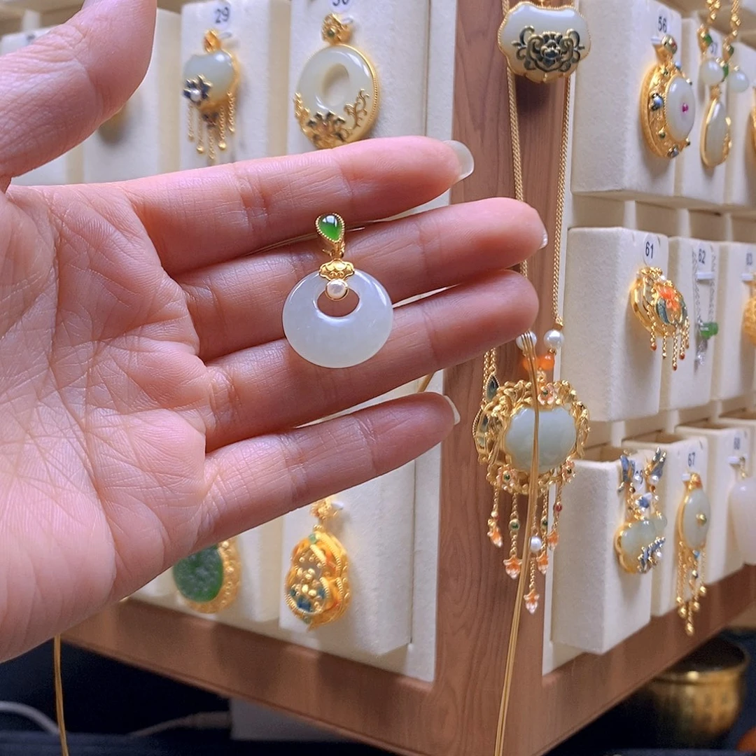 和田玉银S925镶嵌颈饰