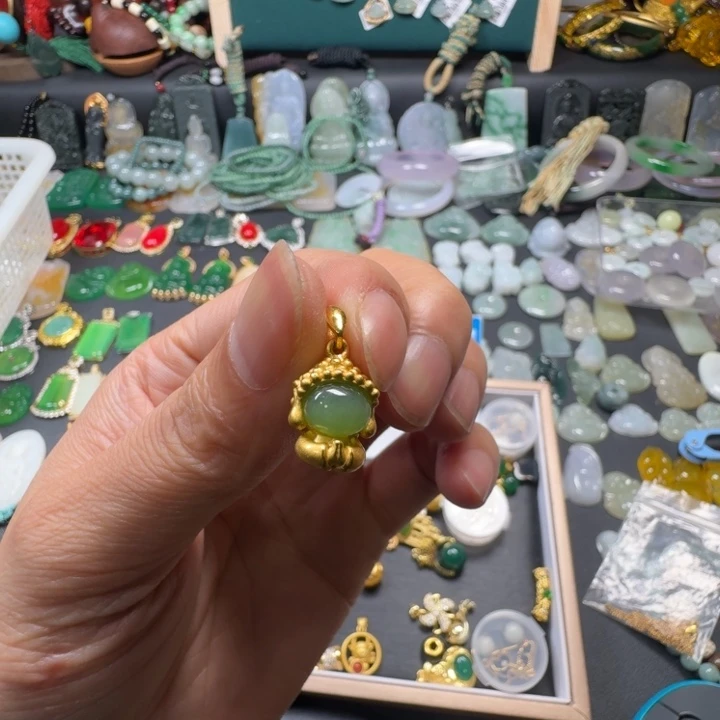 和田玉合金吊坠(赠链)宝宝佛