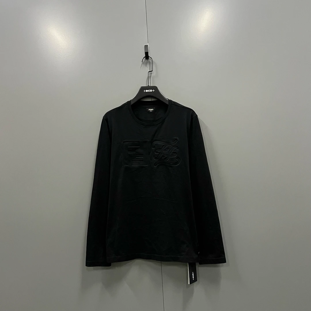 99新 FENDI/芬迪 728 008635 黑色压纹圆领长袖 S码