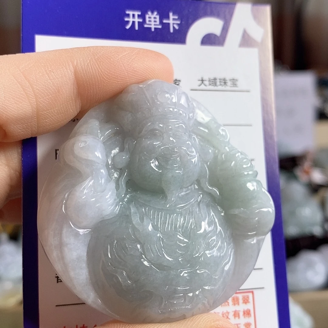 翡翠未镶嵌颈饰财神
