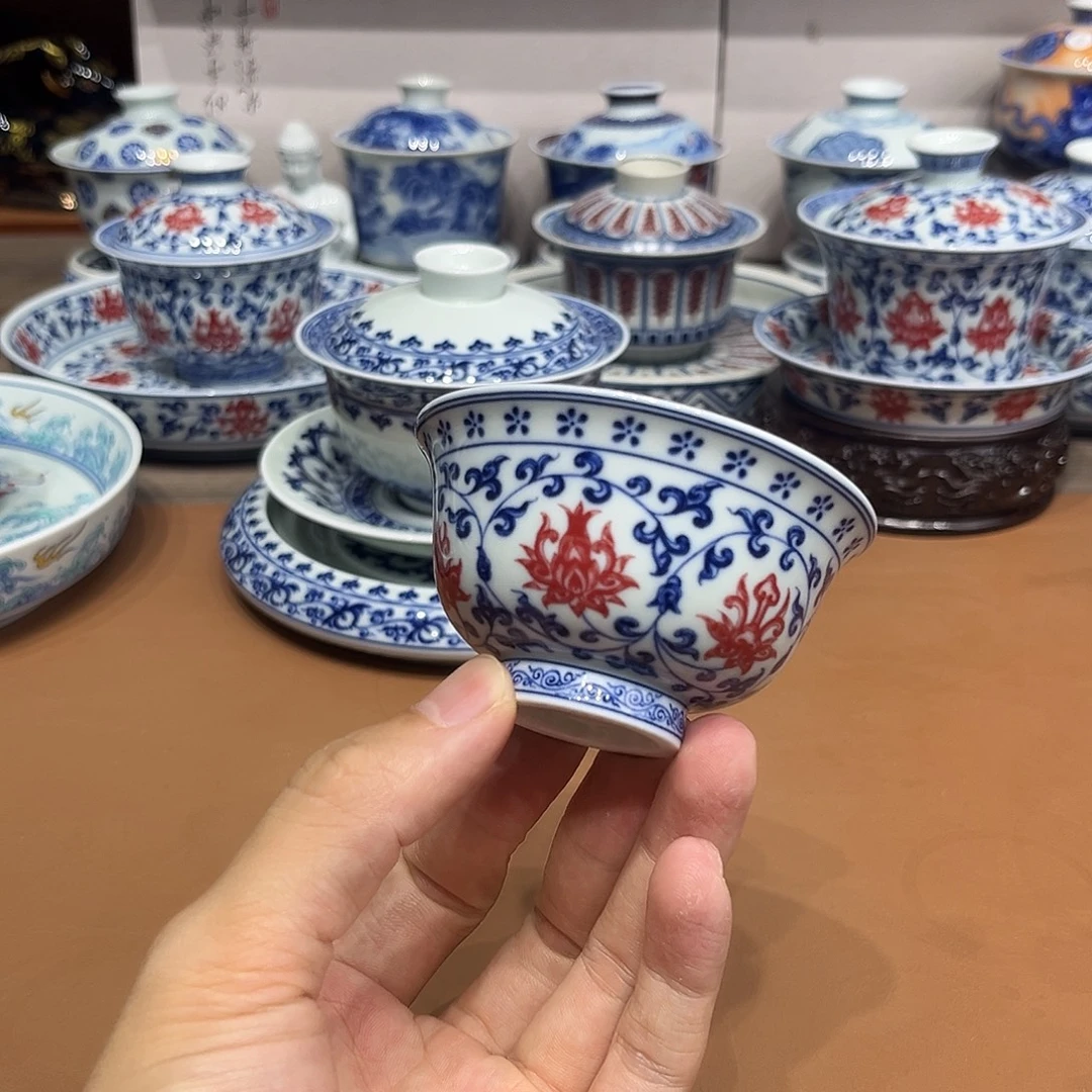 张***涨釉里红缠枝莲小压手