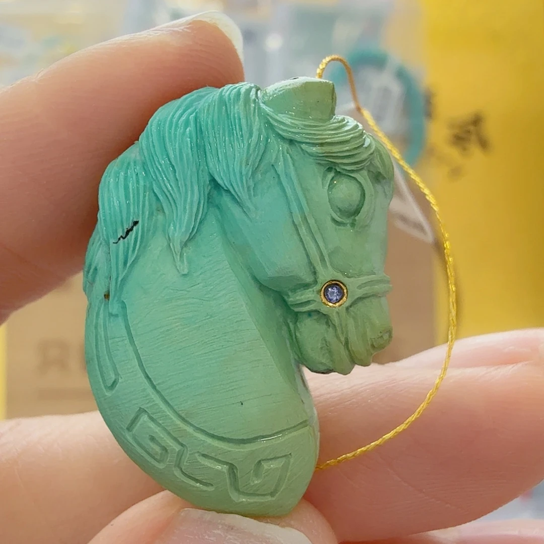 绿松石未镶嵌珠宝奇石