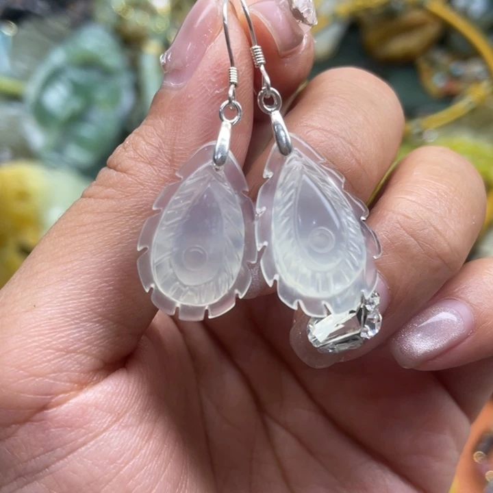 蛇纹石玉未镶嵌吊坠