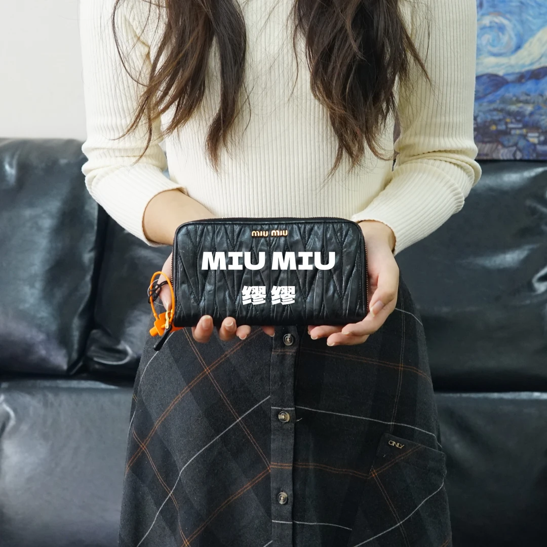 95新 MIU MIU/缪缪 黑金钱包/FYBS11129250/9250