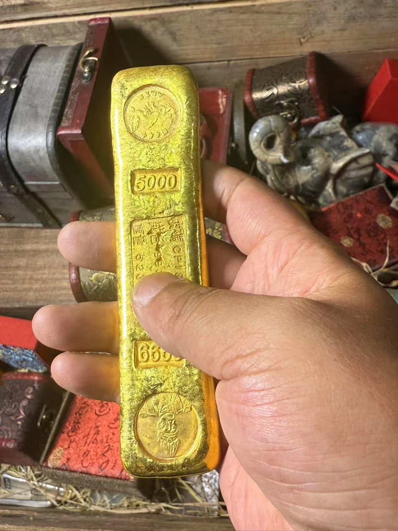 金色长条带款老人像JT饰品