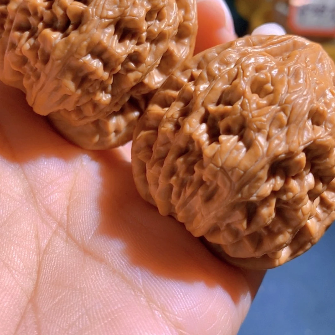 【闪购商品】文玩核桃吊坠萬**意虎头王