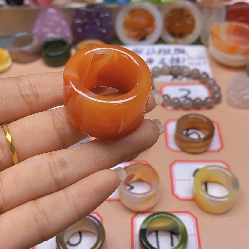 【闪购商品】玛瑙/玉髓颈饰未镶嵌月*胧