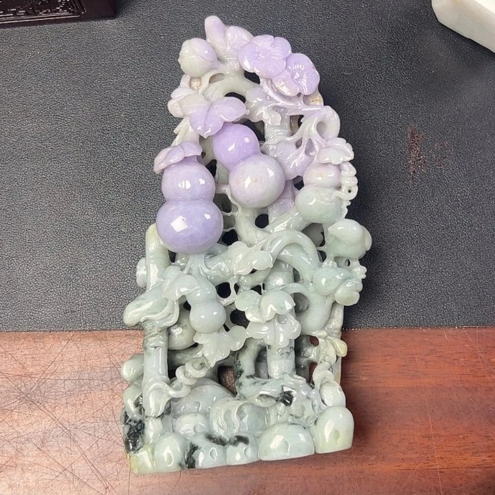 正***翡翠摆件未镶嵌翡翠