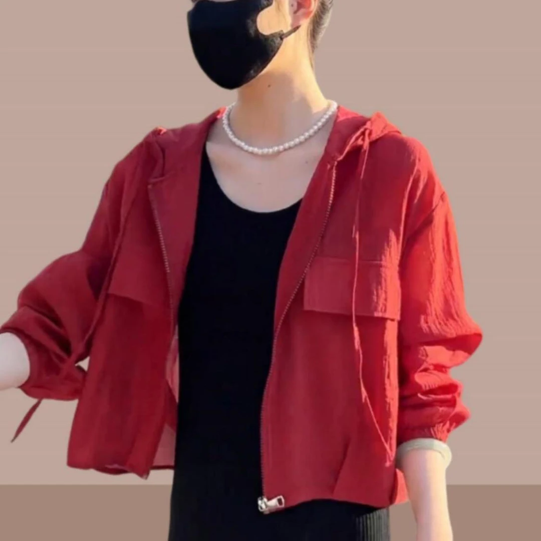 2025秋季新款女士高级感连帽防晒衣薄纱宽松小个子透气短外套上衣