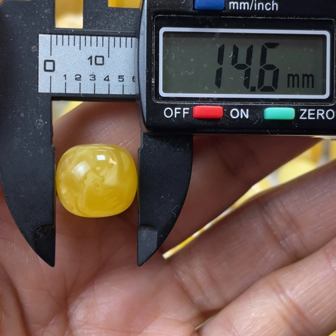 【闪购商品】裸石蜜蜡未镶嵌65杂