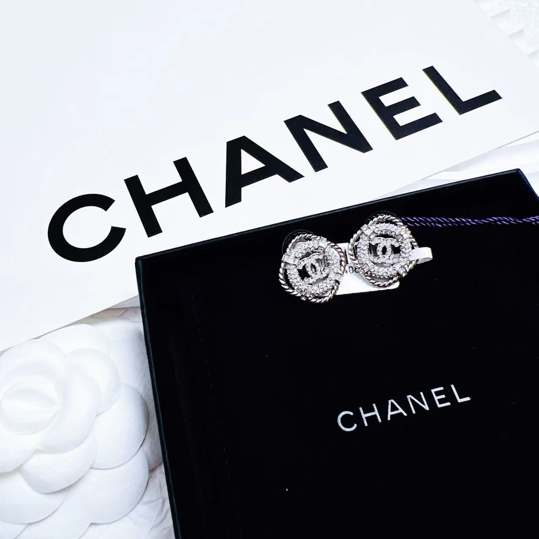 95新 Chanel/香奈儿 柚礼中古/香奈儿方形莱茵石耳夹cg406016