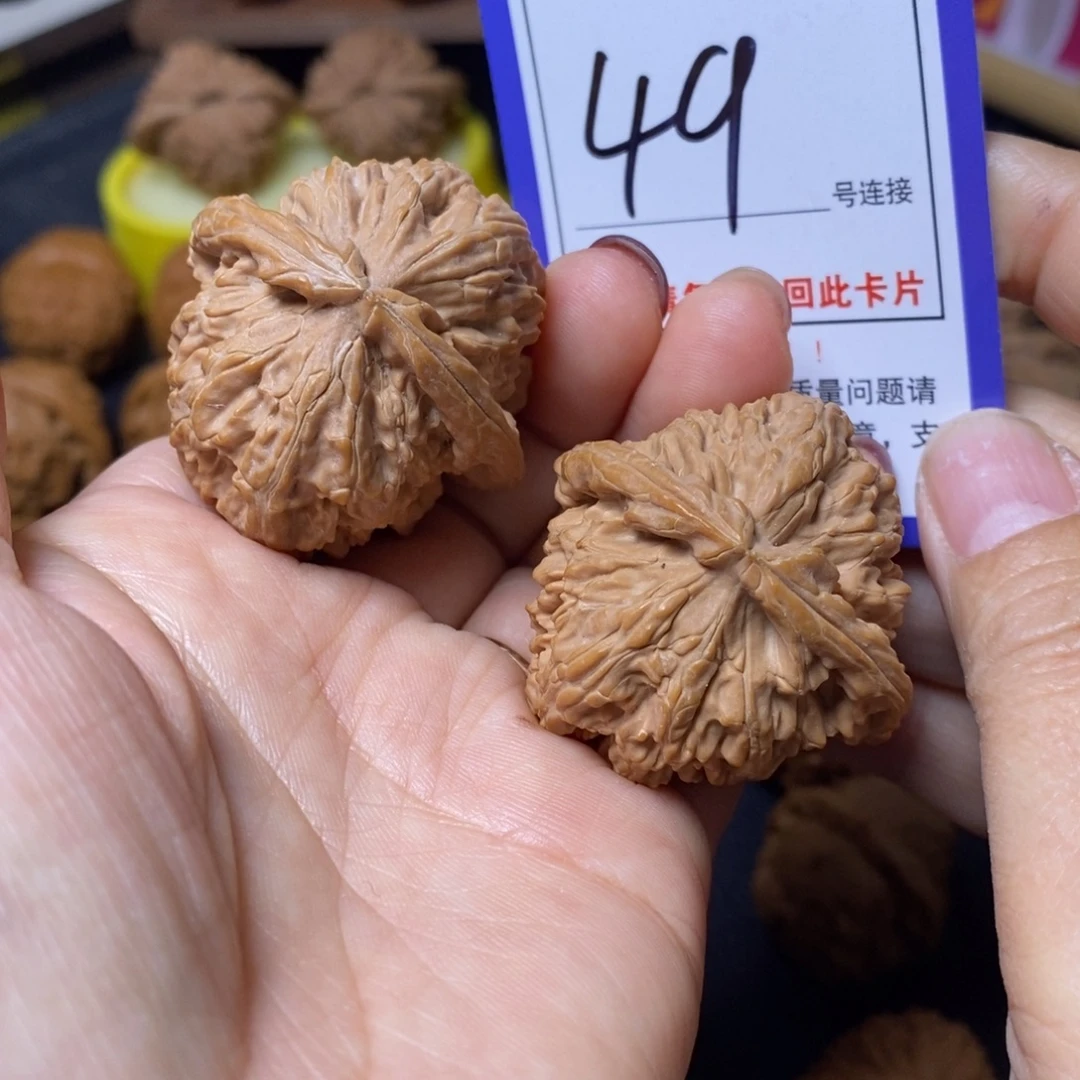 文玩核桃把件40白狮子49