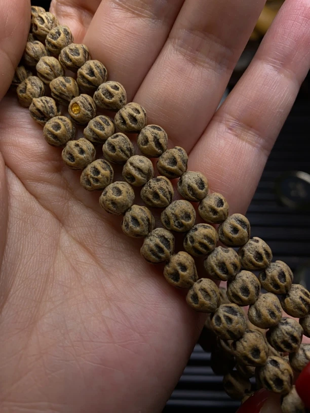 热振柏香籽「鬼髑」红芽原桩满坑满鬼8mm高油密百香文玩手串