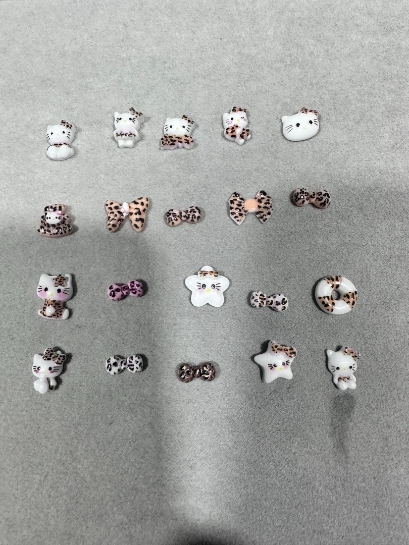 MM【白色豹纹猫ins饰品】美甲饰品猫美甲钻可爱美拉德黑白迷你彩色
