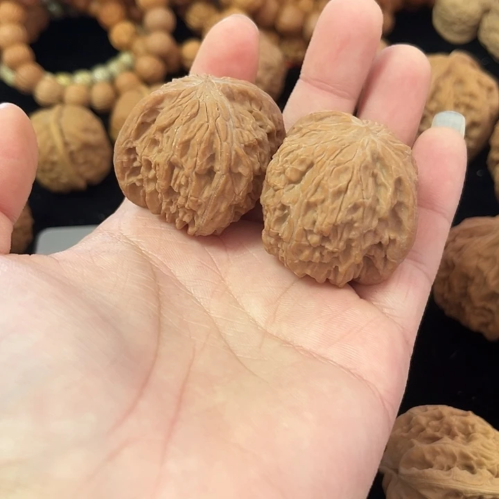 文玩核桃把件40左右磨盘，编号051