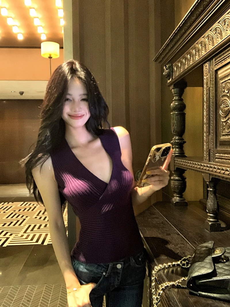 性感御姐风紫色针织衫女V领港风明艳大美女夏收腰显瘦修身上衣