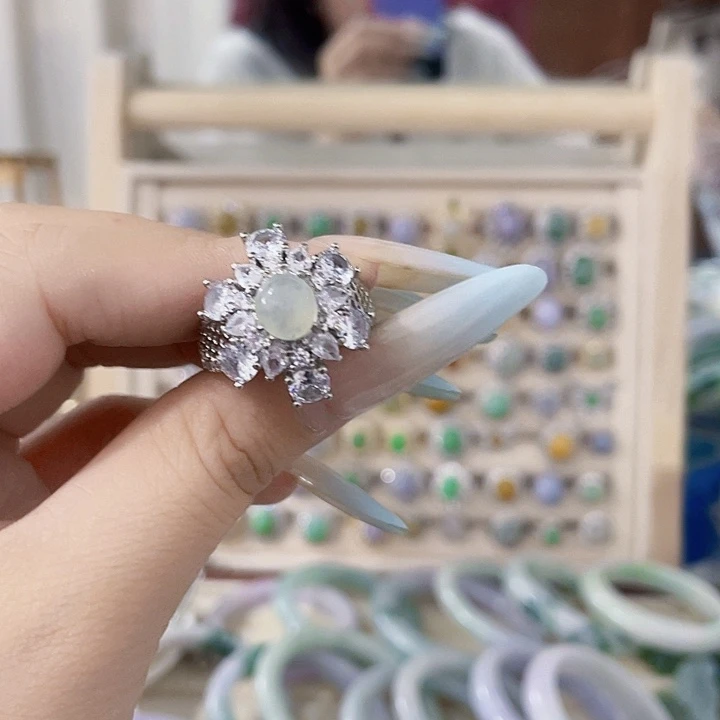 颈饰未镶嵌翡翠天然翡翠Ａ货