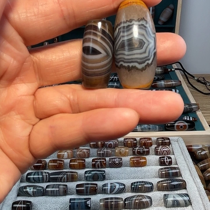 彩***y玛瑙/玉髓合金珠宝奇石