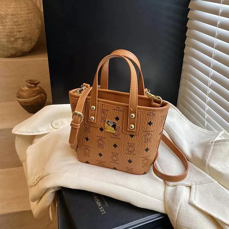 证件位水桶包单肩耐刮韩版斜挎包卡通动漫耐磨车缝线